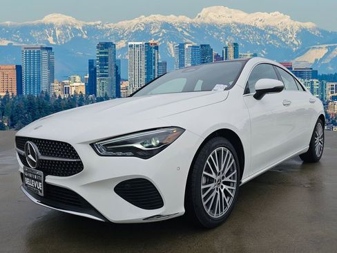 Used 2025 Mercedes-Benz CLA 250 4MATIC image 3