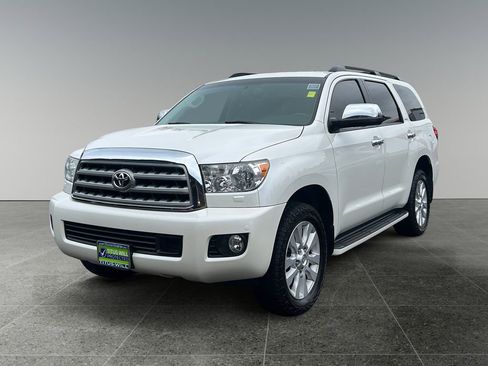Used 2016 Toyota Sequoia Platinum image 4