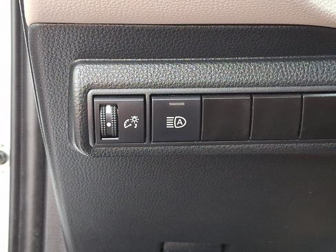 Used 2024 Toyota Corolla LE FWD image 25