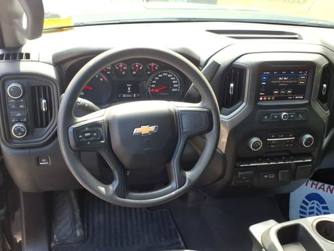 Used 2021 Chevrolet Silverado 1500 Custom AWD/4WD image 9
