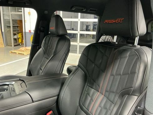 Used 2025 Nissan Armada PRO-4X image 11
