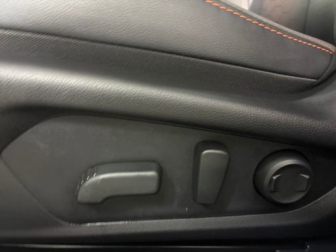 Used 2025 Subaru Crosstrek 2.5i Limited w/ Crosstrek Mirror Package image 18