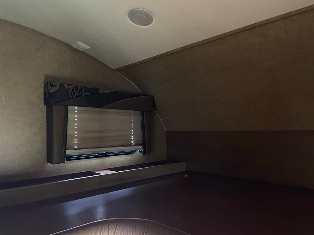 Used 2013 Ford E-450 and Econoline 450 Super Duty w/ Motorhome Prep Pkg RWD image 83