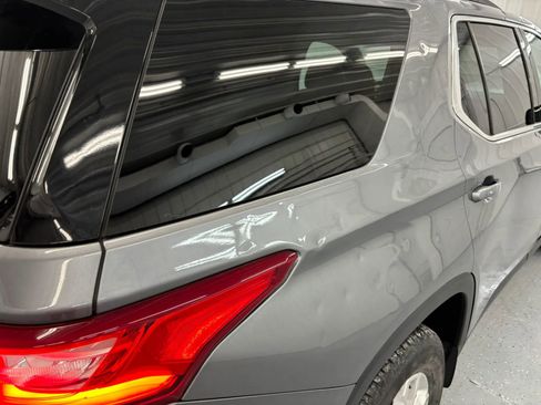 Used 2019 Chevrolet Traverse LT FWD image 24