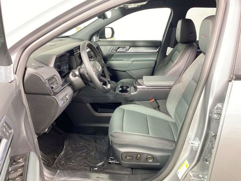 Used 2026 GMC Terrain AT4 w/ Convenience Package III AWD/4WD image 11