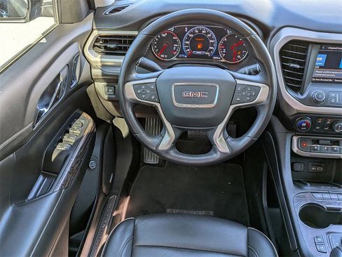 Used 2022 GMC Acadia Denali w/ Denali Technology Package image 16