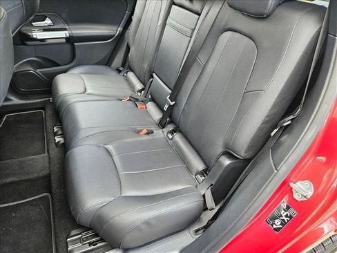 Used 2023 Mercedes-Benz GLB 250 image 14
