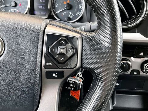 Used 2016 Toyota Tacoma SR5 image 24
