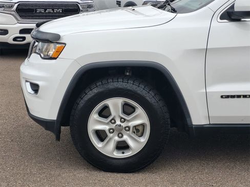 Used 2017 Jeep Grand Cherokee Laredo w/ Quick Order Package 23E image 9