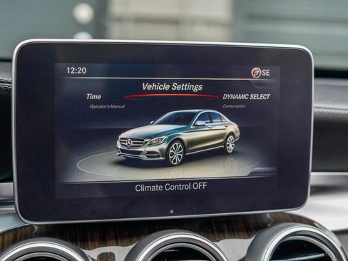 Used 2016 Mercedes-Benz C 300 4MATIC Sedan image 23