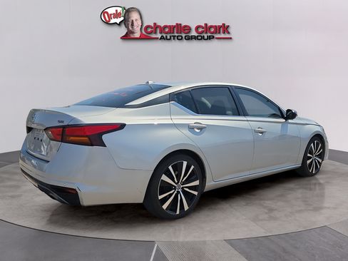 Used 2022 Nissan Altima 2.5 SR FWD image 5