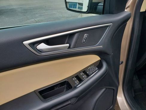 Used 2020 Ford Edge SEL w/ Convenience Package AWD/4WD image 9