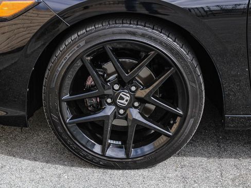 Used 2025 Honda Civic Sport image 11