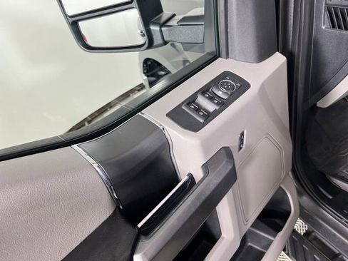 Used 2018 Ford F150 XLT w/ Equipment Group 302A Luxury image 12