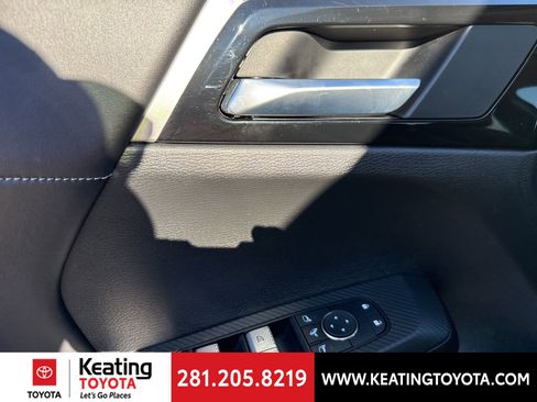 Used 2024 Mitsubishi Outlander SE image 9