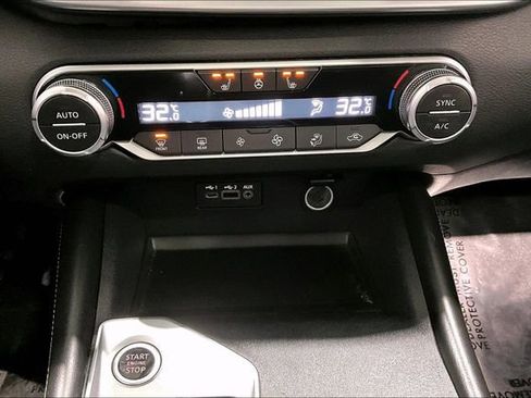 Used 2019 Nissan Altima 2.5 Platinum AWD/4WD image 16