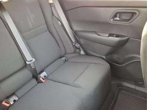 Used 2025 Nissan Rogue S FWD image 18