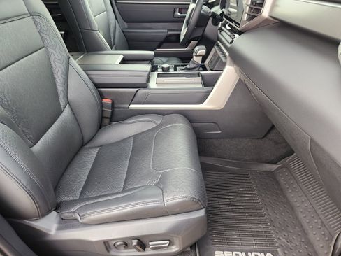 Used 2023 Toyota Sequoia Limited image 15