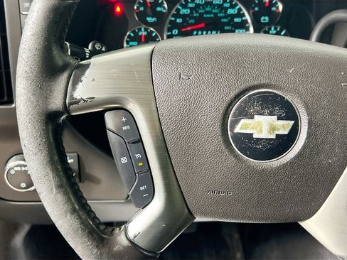 Used 2017 Chevrolet Express 3500 Work Van image 17