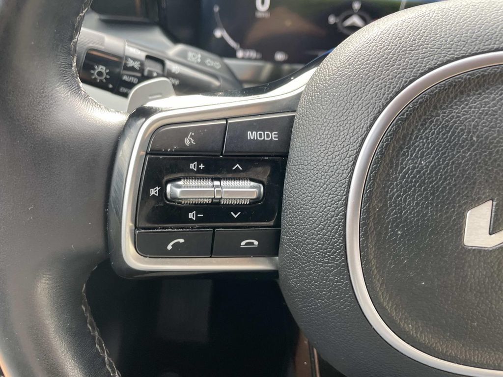 Used 2023 Kia Sorento SX Prestige w/ Panoramic Sunroof Package AWD/4WD image 30