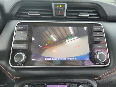 Used 2022 Nissan Versa SR w/ Convenience Package image 27