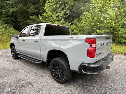 Used 2024 Chevrolet Silverado 1500 Custom Trail Boss w/ LPO, Dark Essentials Package AWD/4WD image 9