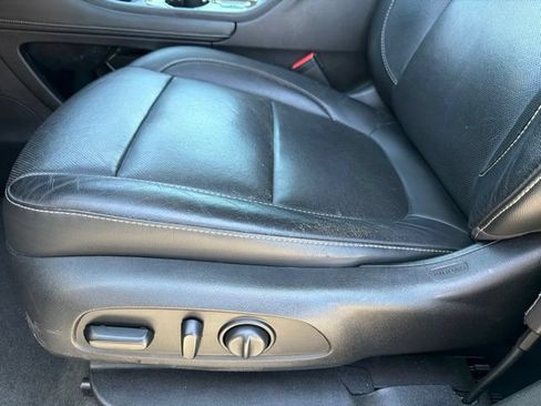 Used 2020 GMC Acadia SLE w/ Driver Convenience Package FWD image 14