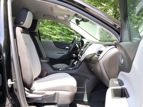 Certified 2021 Chevrolet Equinox LS w/ LS Convenience Package AWD/4WD image 38