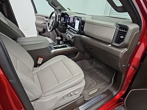 Used 2023 GMC Sierra 1500 SLT w/ SLT Premium Plus Package image 40