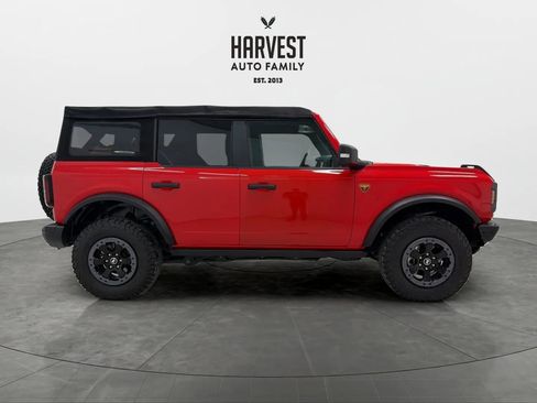 Used 2022 Ford Bronco Badlands image 8