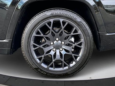 Used 2023 Jeep Grand Cherokee L Summit image 37