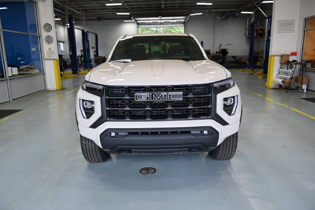 New 2026 GMC Canyon Elevation w/ Convenience Package AWD/4WD image 2