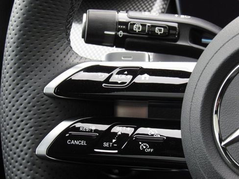 New 2025 Mercedes-Benz GLC 300 4MATIC image 27