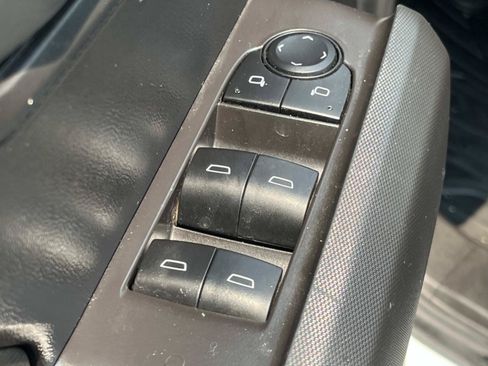 Used 2025 Chevrolet Colorado W/T RWD image 25