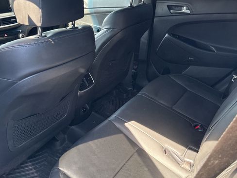 Used 2021 Hyundai Tucson Ultimate w/ Cargo Package AWD/4WD image 6