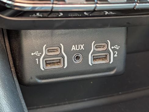 Used 2024 Dodge Durango GT AWD/4WD image 40