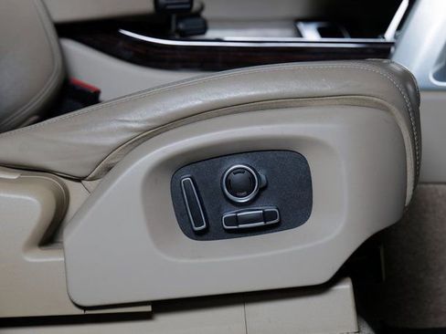 Used 2017 Land Rover Range Rover Supercharged image 32