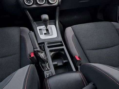 Used 2017 Subaru Crosstrek 2.0i Premium AWD/4WD image 14