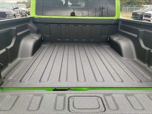 New 2025 Jeep Gladiator Rubicon image 39