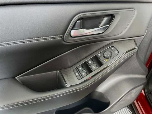 Certified 2026 Nissan Rogue SV w/ SV Premium Package image 15