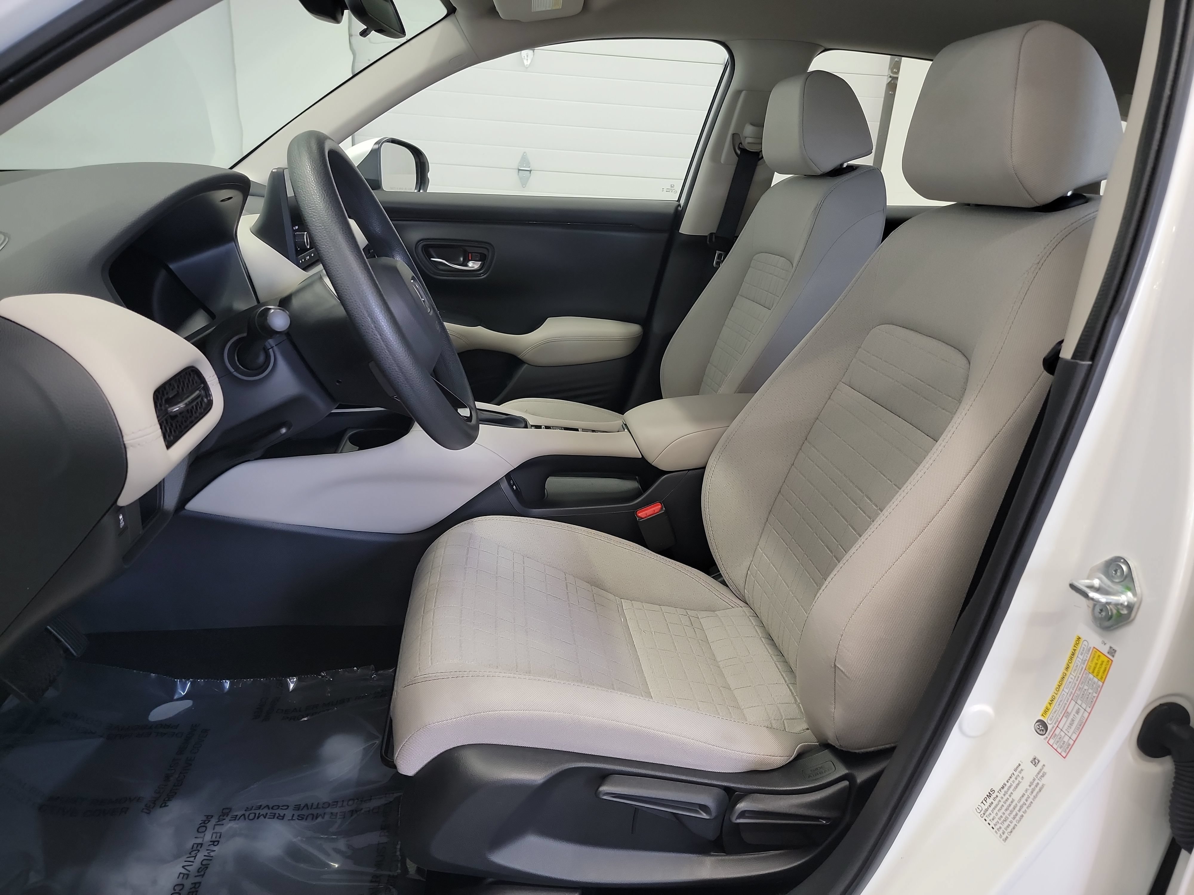 Used 2024 Honda HR-V LX image 12
