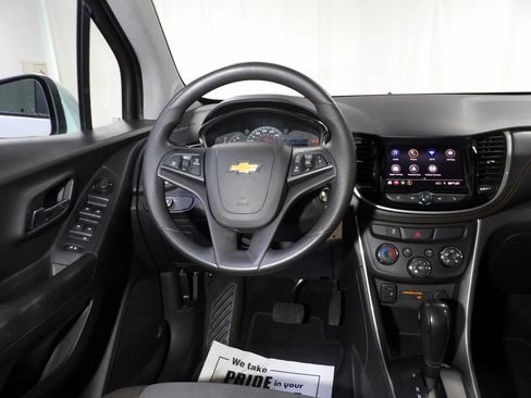 Used 2020 Chevrolet Trax LS w/ Tint and Cruise Package AWD/4WD image 10