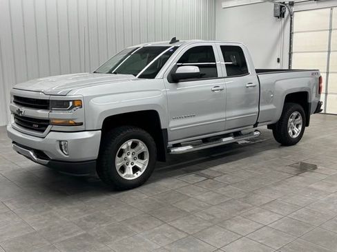 Used 2017 Chevrolet Silverado 1500 LT w/ All Star Edition AWD/4WD image 5