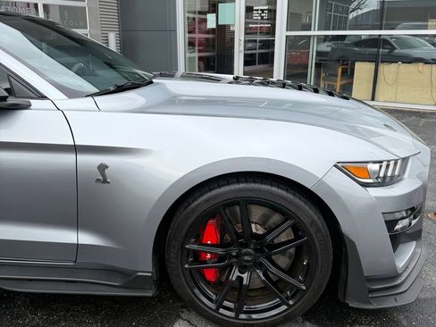 Used 2021 Ford Mustang Shelby GT500 w/ Technology Package image 12