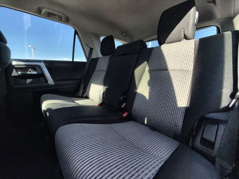 Used 2022 Toyota 4Runner SR5 AWD/4WD image 11