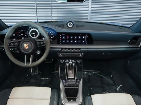 Certified 2022 Porsche 911 Targa 4S AWD/4WD image 14