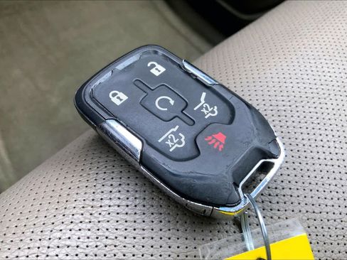 Used 2015 GMC Yukon XL SLT w/ Open Road Package image 15