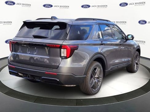 New 2026 Ford Explorer ST-Line w/ ST-Line Street Pack image 5