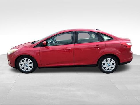 Used 2012 Ford Focus SE image 2