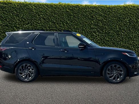 Used 2022 Land Rover Discovery S R-Dynamic AWD/4WD image 3